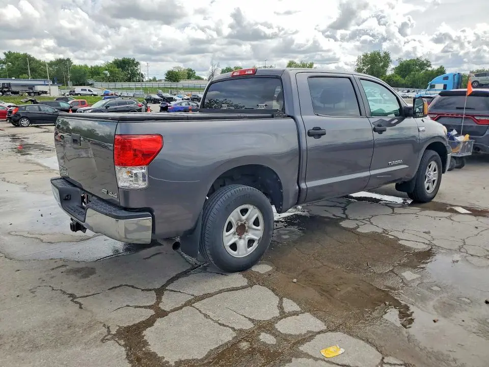 2011 TOYOTA TUNDRA CREWMAX SR5  