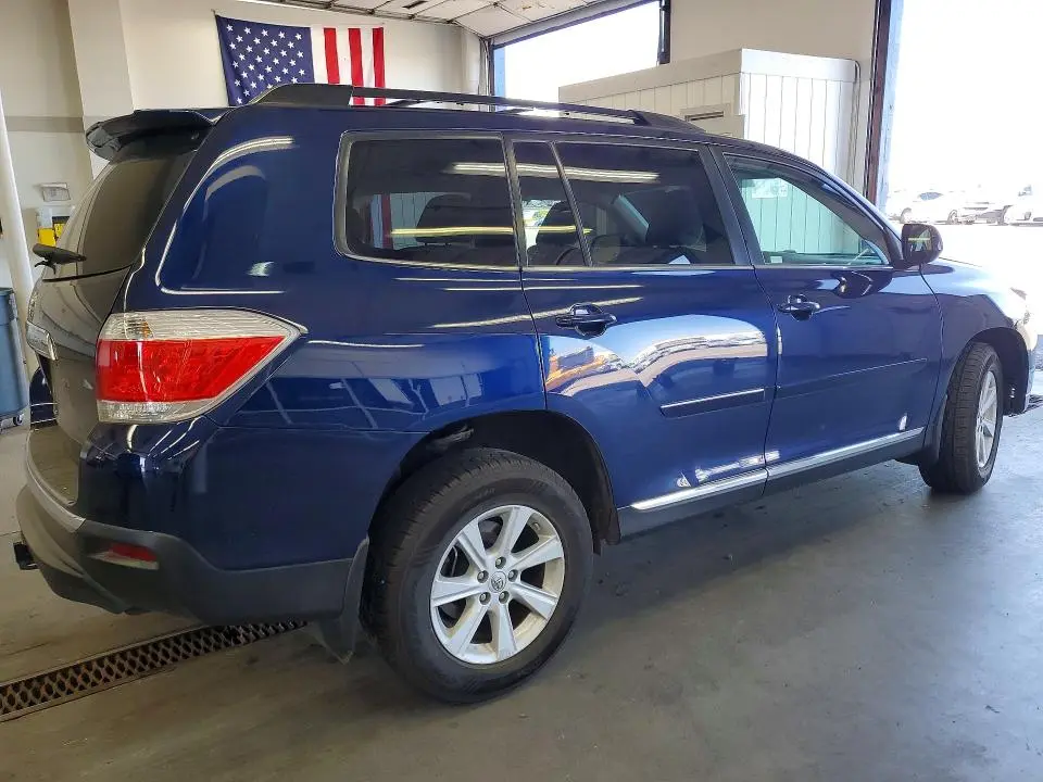 2013 TOYOTA HIGHLANDER PLUS  