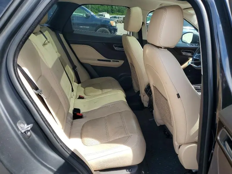 2018 JAGUAR F-PACE PRESTIGE  
