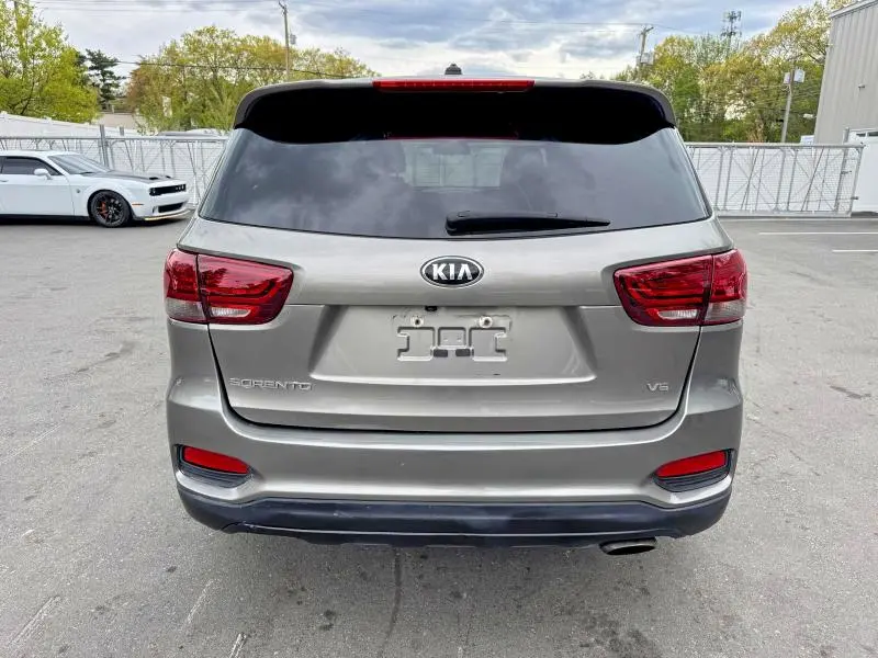 2019 KIA SORENTO LX V6  