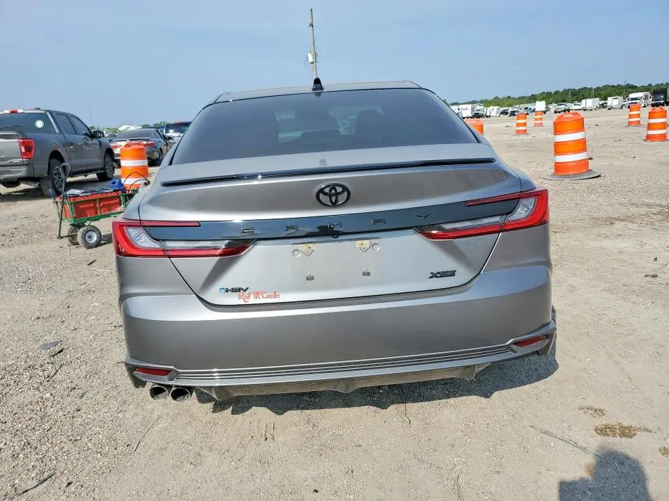 2025 TOYOTA CAMRY XSE  