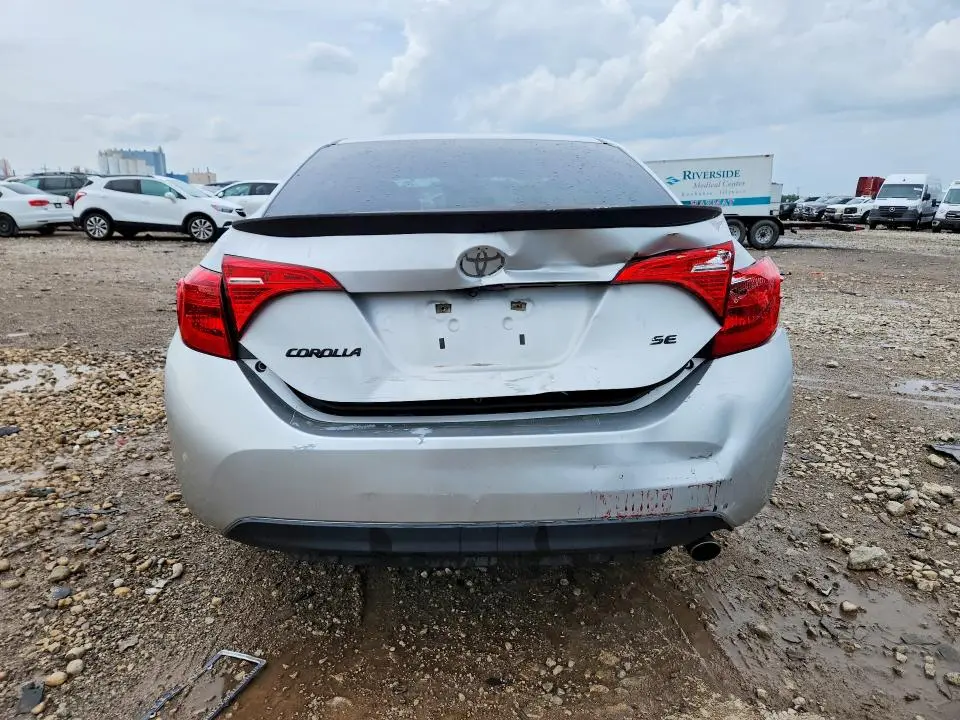 2017 TOYOTA COROLLA SE  