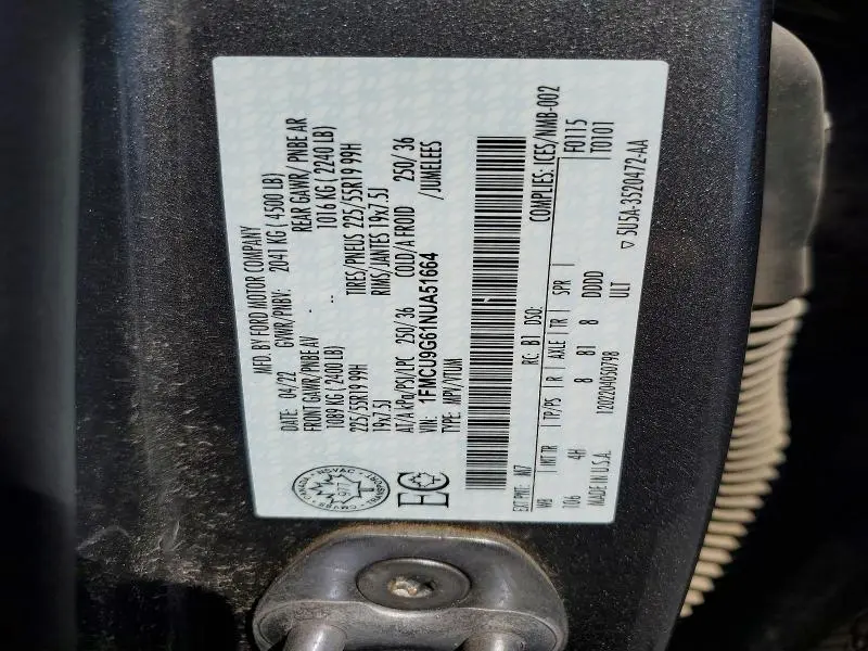 2022 FORD ESCAPE SE  