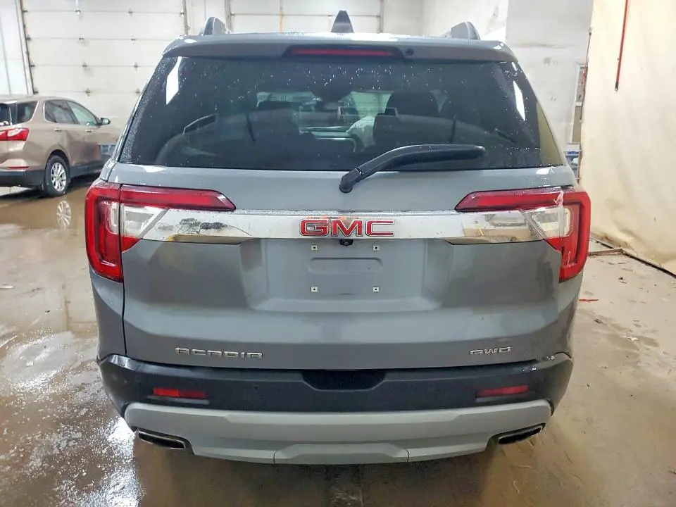 2020 GMC ACADIA SLT  