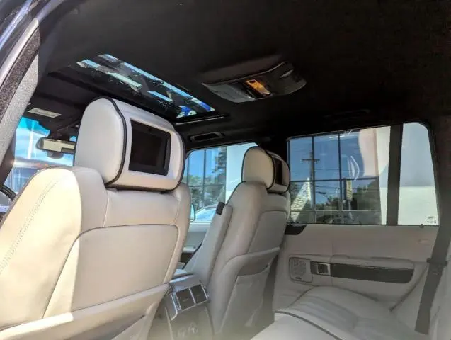 2011 LAND ROVER RANGE ROVER HSE LUXURY  