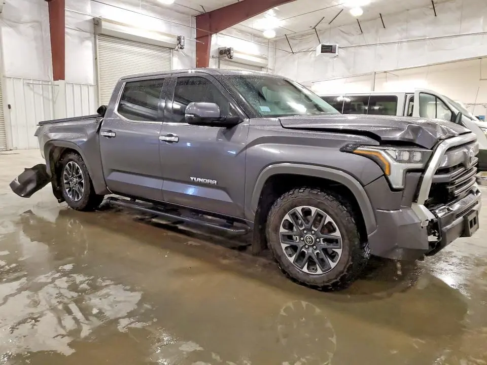 2022 TOYOTA TUNDRA CREWMAX LIMITED  