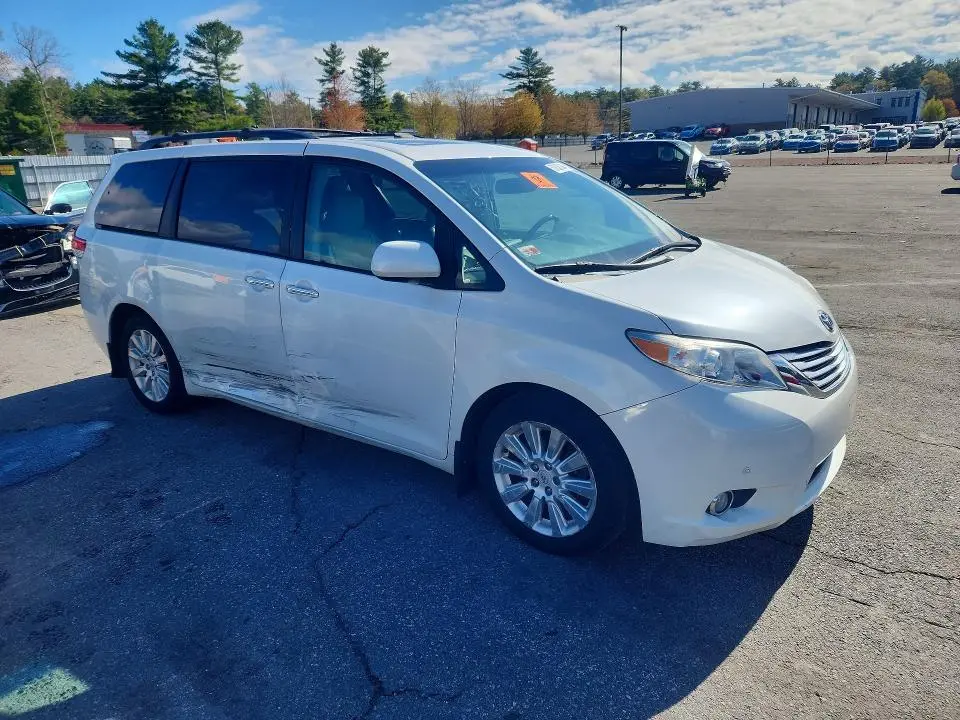 2011 TOYOTA SIENNA LIMITED 7-PASSENGER  