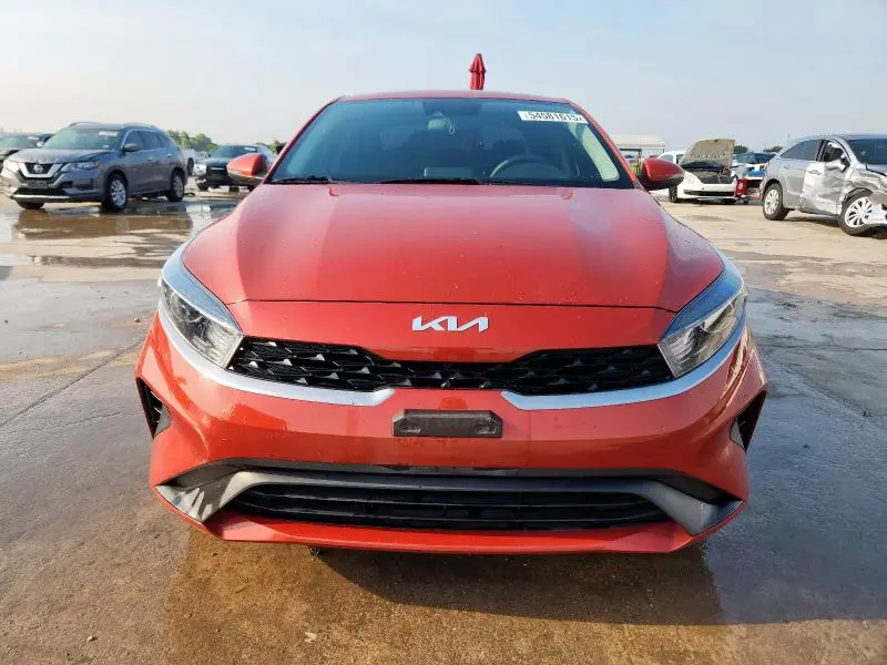2023 KIA FORTE LX  