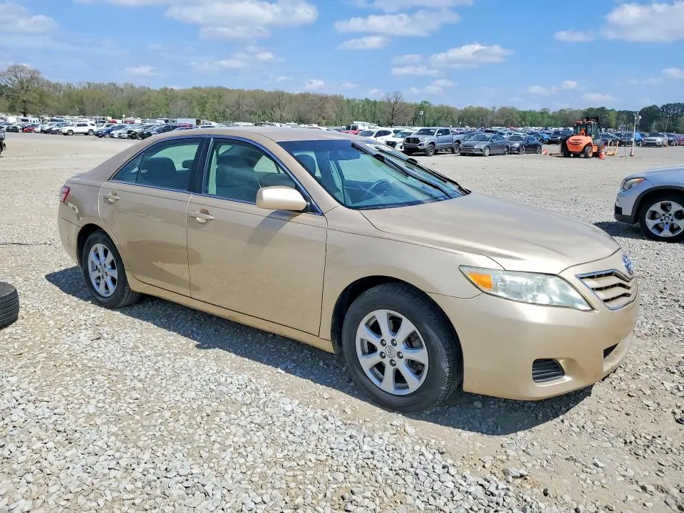 2011 TOYOTA CAMRY LE  
