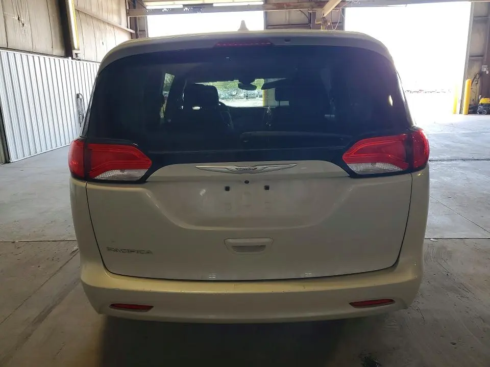 2017 CHRYSLER PACIFICA LX  