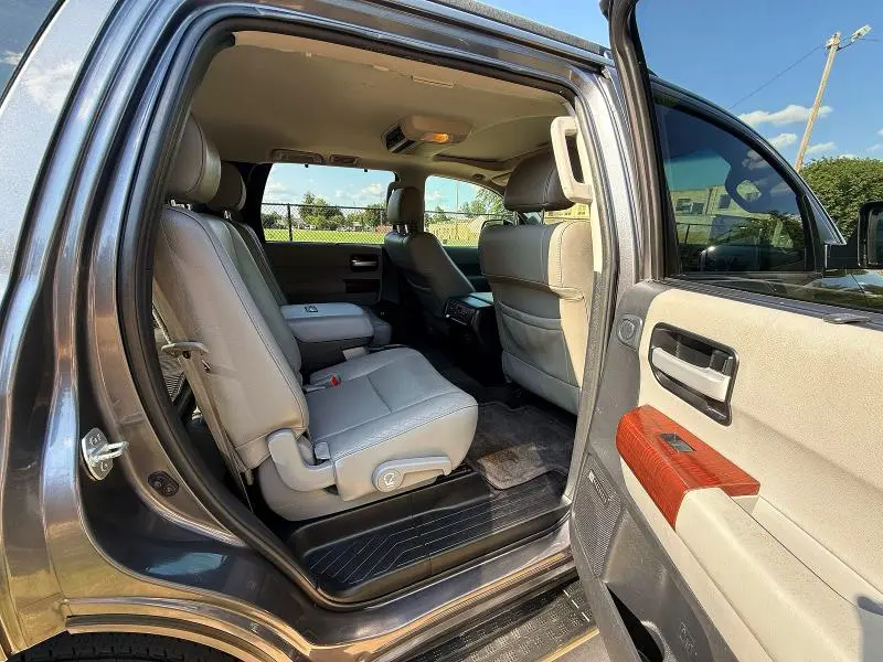 2012 TOYOTA SEQUOIA PLATINUM  