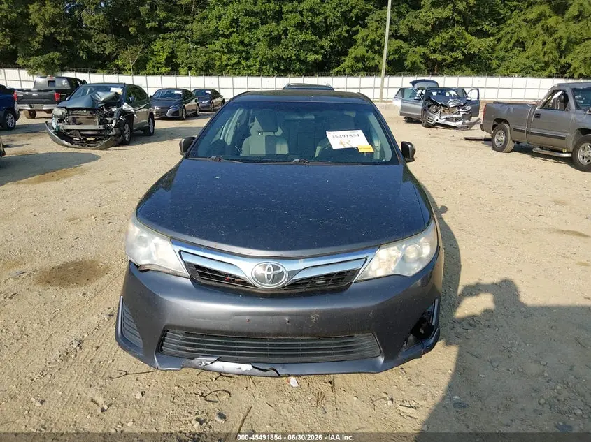2013 TOYOTA CAMRY LE