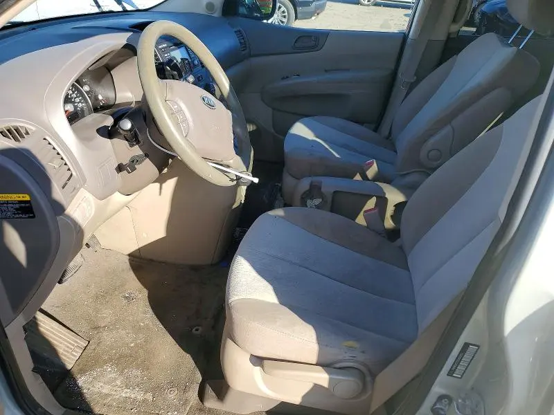 2012 KIA SEDONA LX  