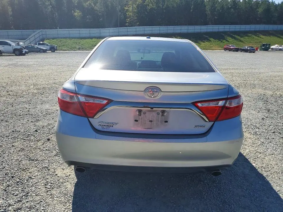2015 TOYOTA CAMRY XSE V6  