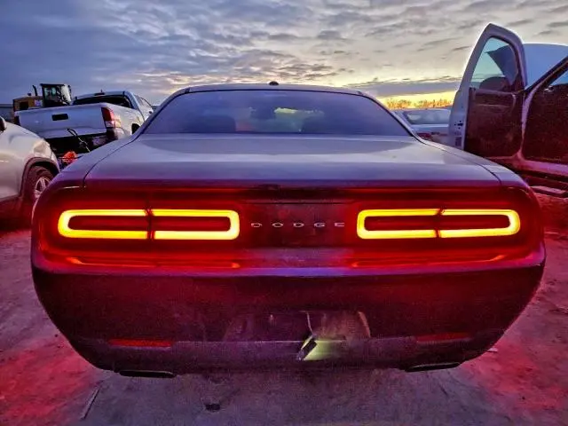 2016 DODGE CHALLENGER SXT  