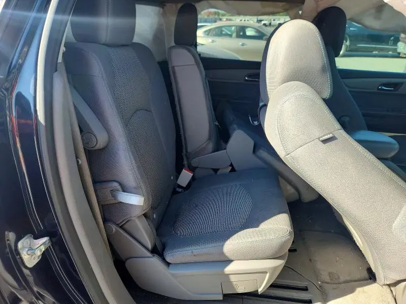 2017 CHEVROLET TRAVERSE LS  