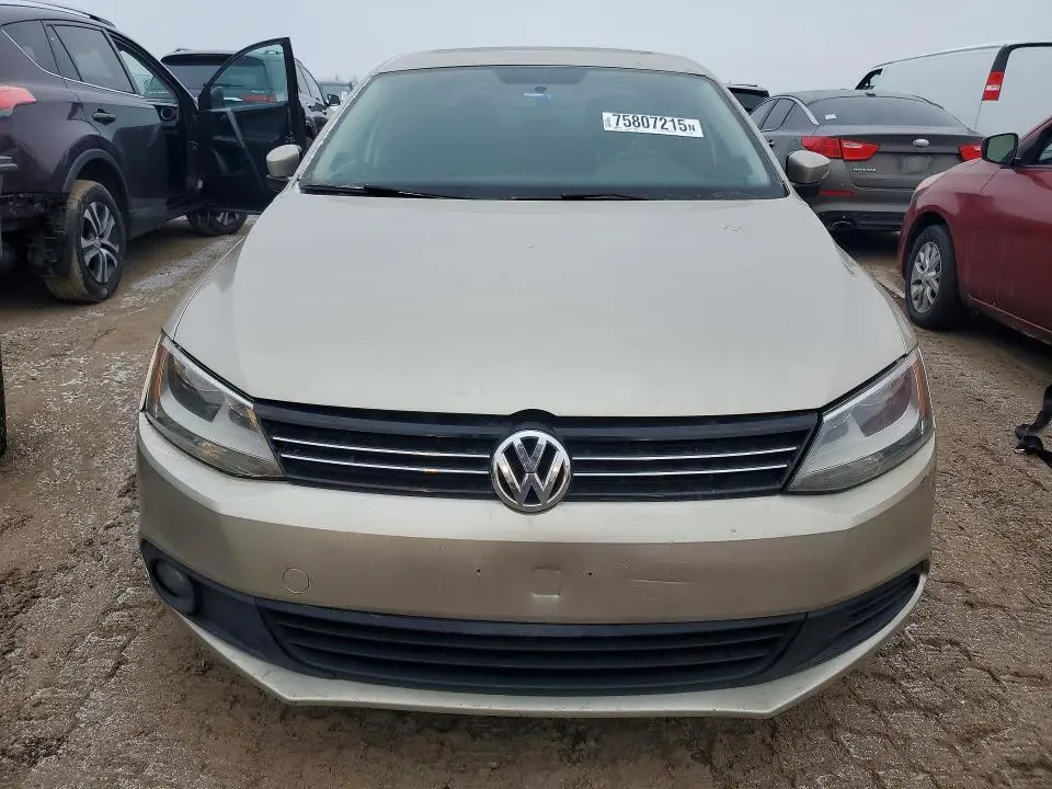 2013 VOLKSWAGEN JETTA SEL  