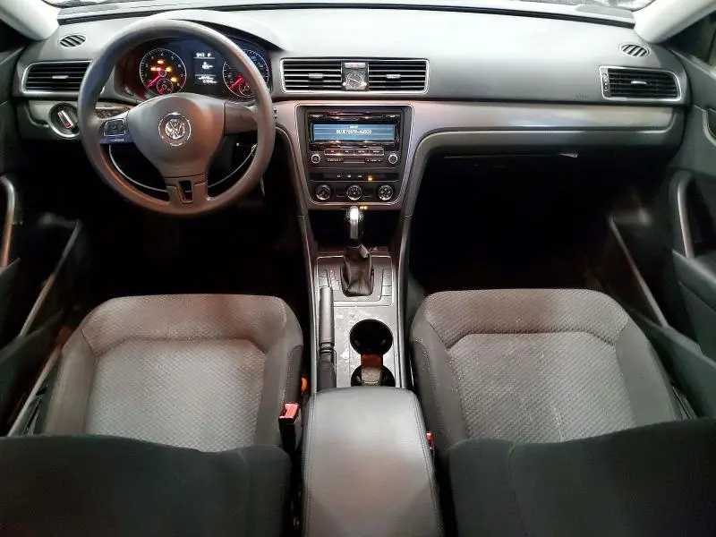 2015 VOLKSWAGEN PASSAT S  