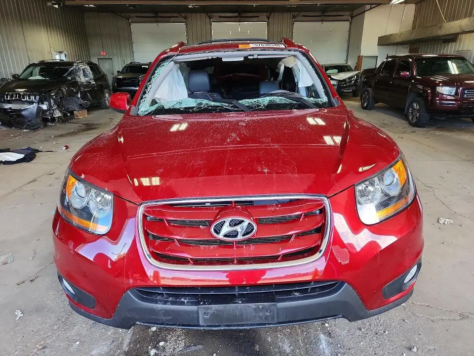 2011 HYUNDAI SANTA FE SE  