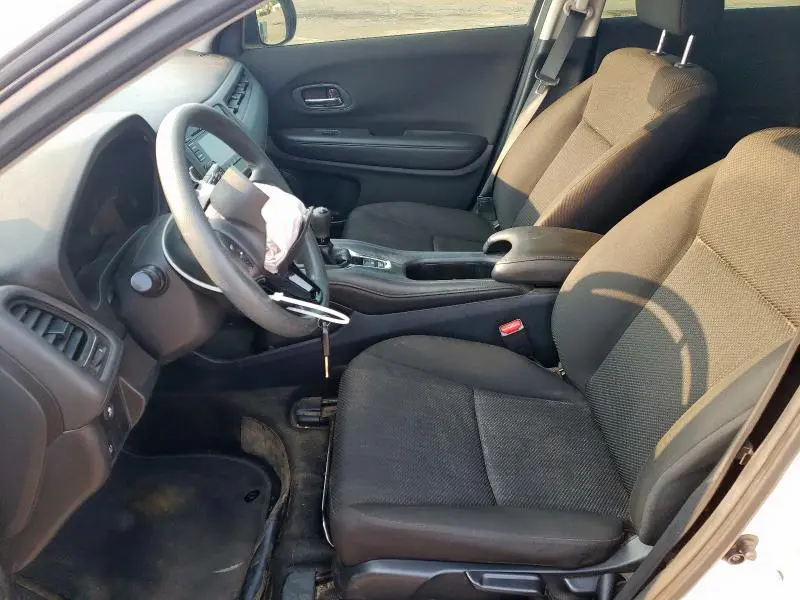 2017 HONDA HR-V LX  