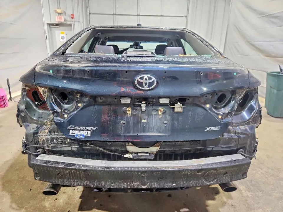 2016 TOYOTA CAMRY XSE V6  