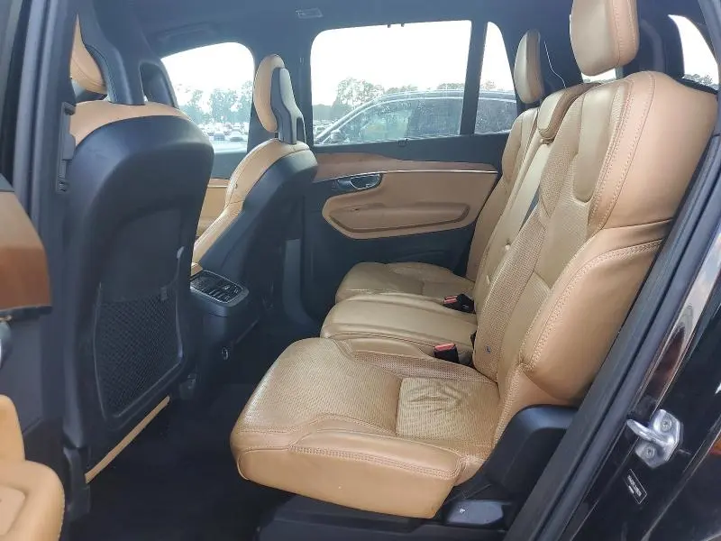 2018 VOLVO XC90 T6  