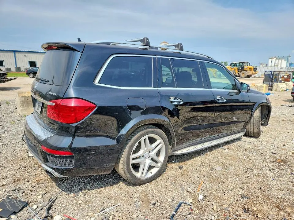 2015 MERCEDES-BENZ GL 550 4MATIC  