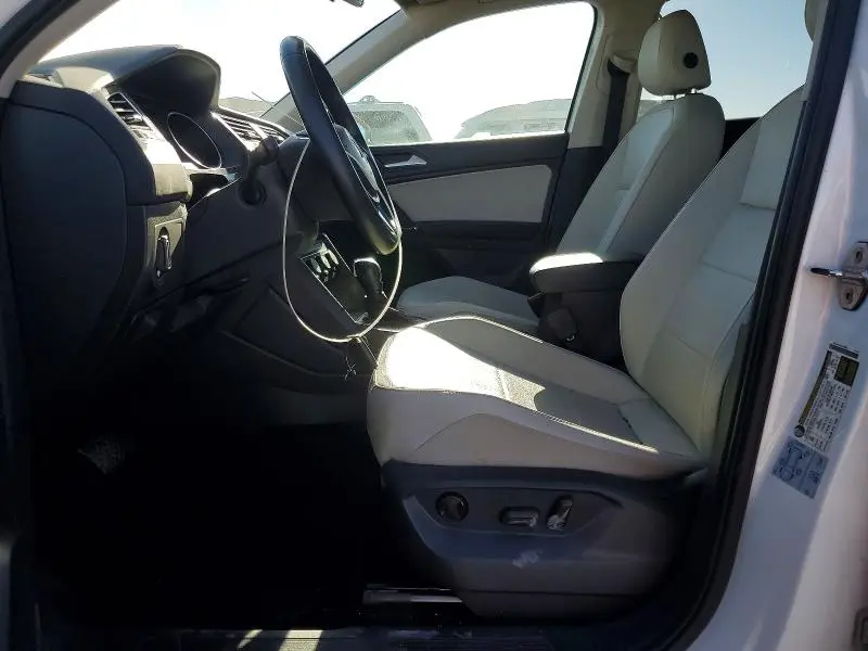 2020 VOLKSWAGEN TIGUAN SE  