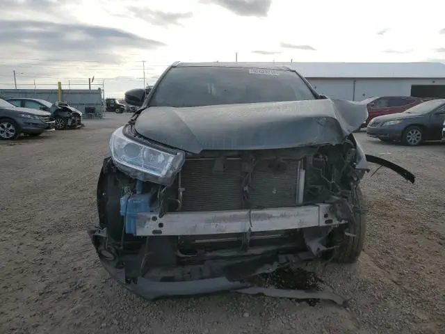 2019 TOYOTA HIGHLANDER SE  