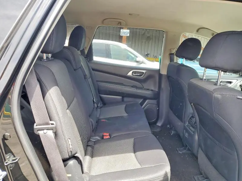 2018 NISSAN PATHFINDER SV  