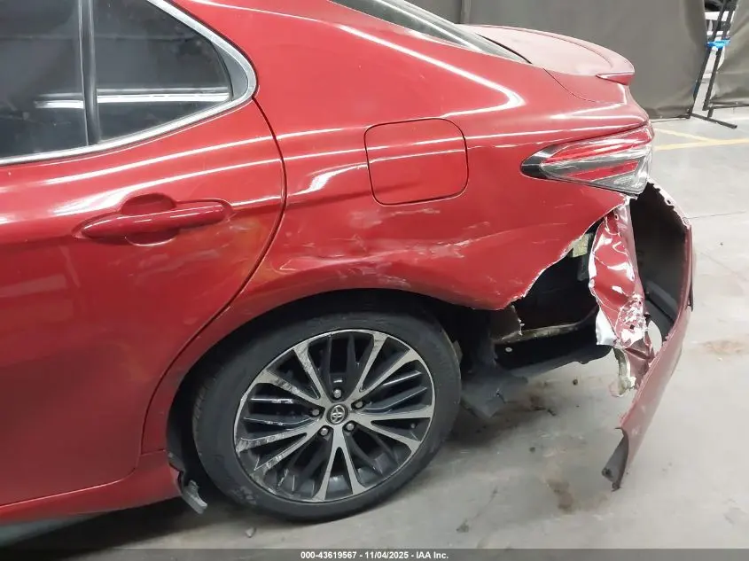 2019 TOYOTA CAMRY SE