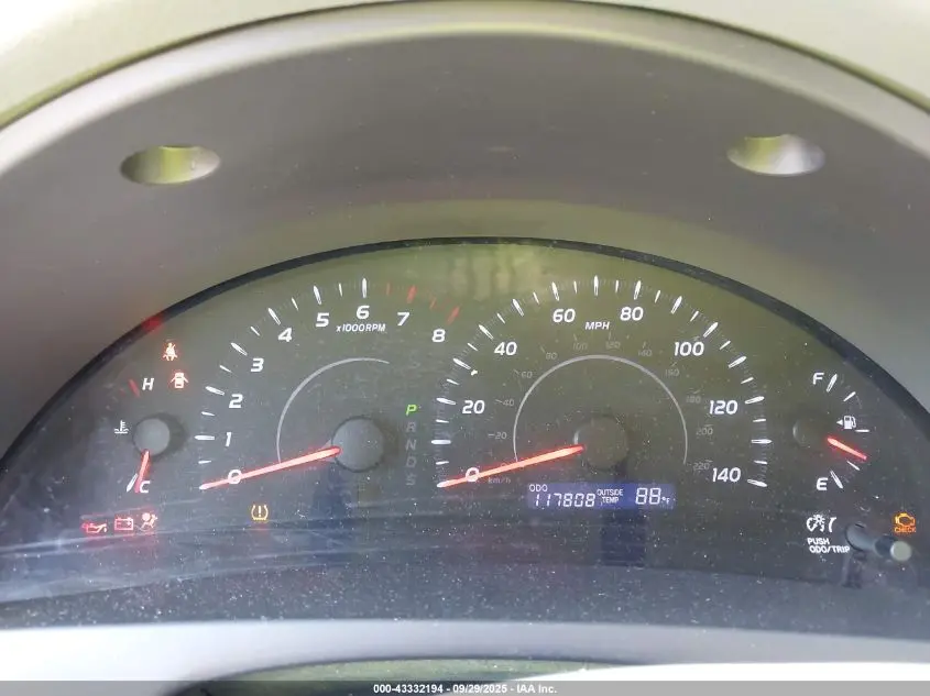 2011 TOYOTA CAMRY LE