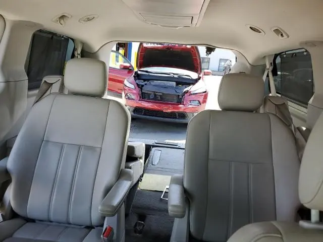 2010 CHRYSLER TOWN & COUNTRY TOURING  