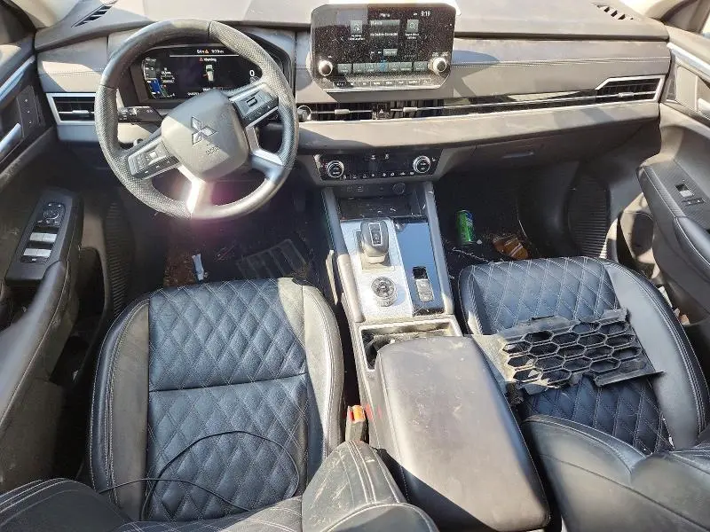 2024 MITSUBISHI OUTLANDER SEL  
