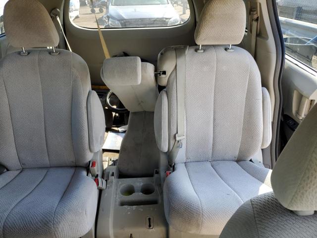 2013 TOYOTA SIENNA LE