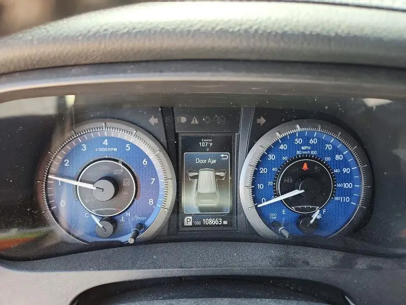 2016 TOYOTA SIENNA XLE 8-PASSENGER  