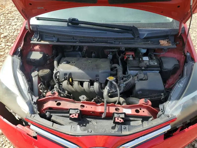 2015 TOYOTA YARIS 5-DOOR LE  