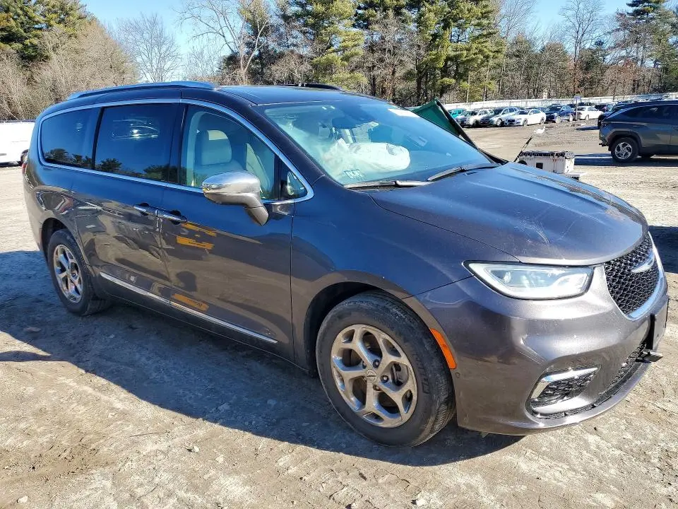 2021 CHRYSLER PACIFICA LIMITED  