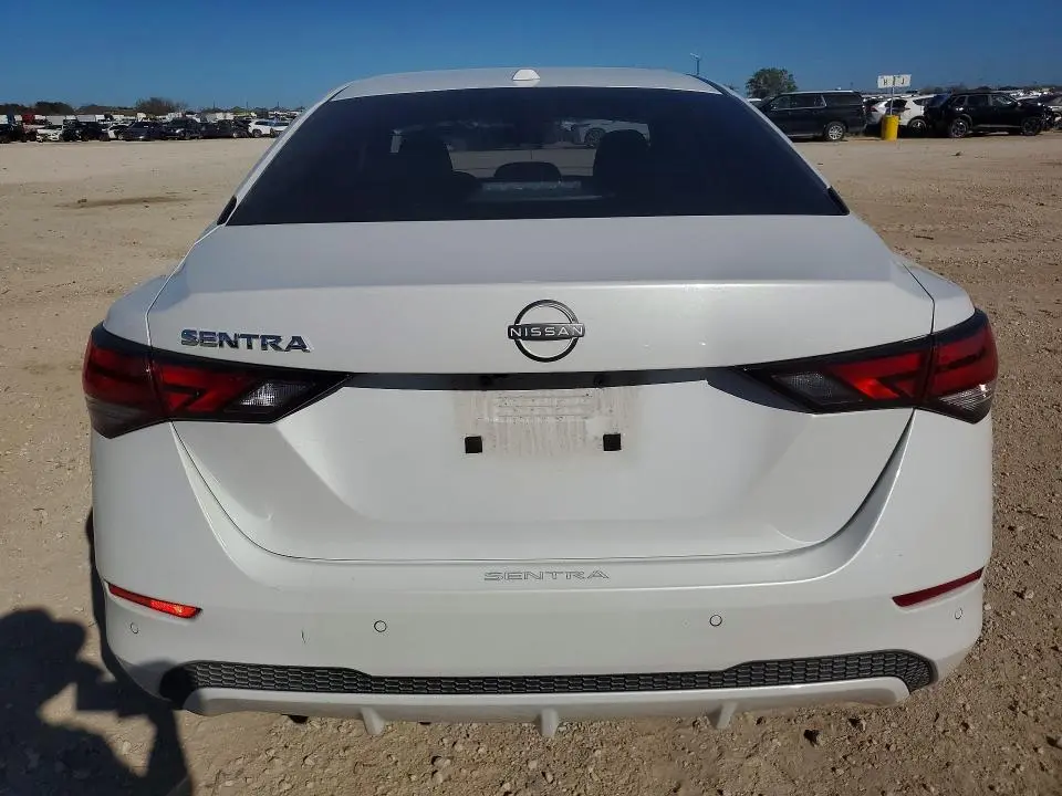 2025 NISSAN SENTRA SV  