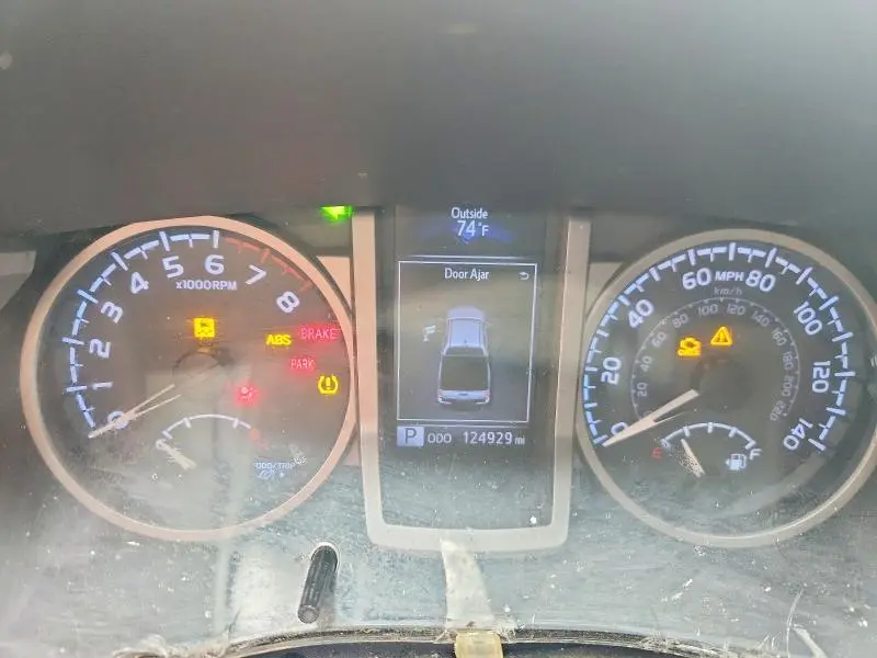2018 TOYOTA TACOMA SR5 V6  
