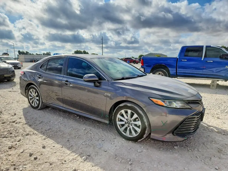 2020 TOYOTA CAMRY LE  