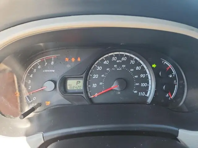 2013 TOYOTA SIENNA LE