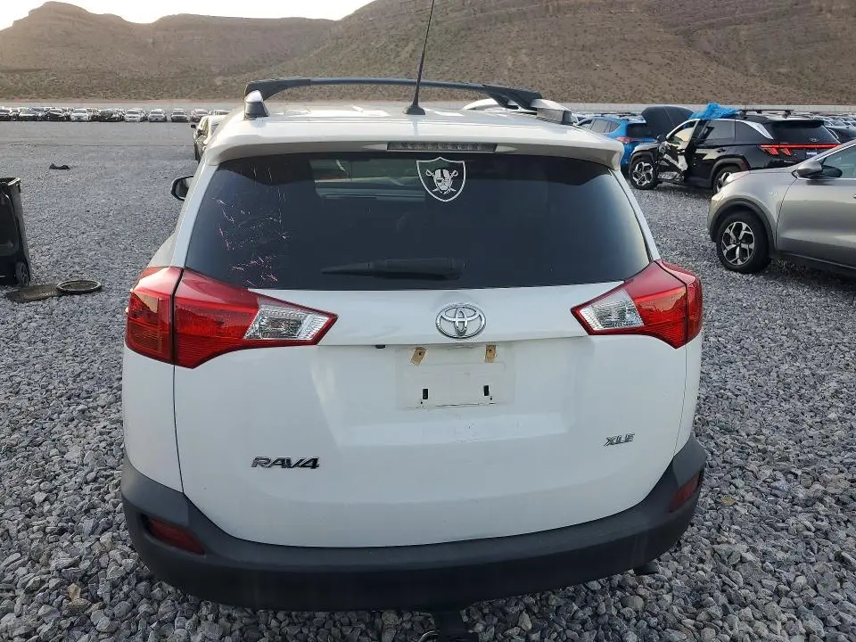 2015 TOYOTA RAV4 XLE  