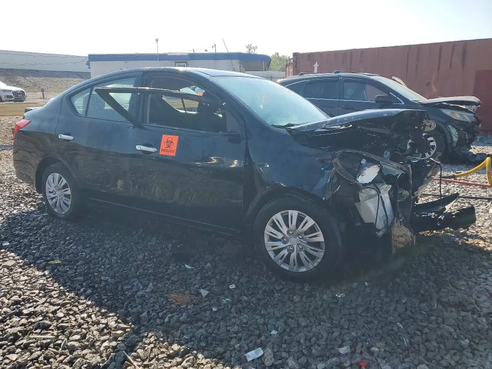 2015 NISSAN VERSA 1.6 SV  