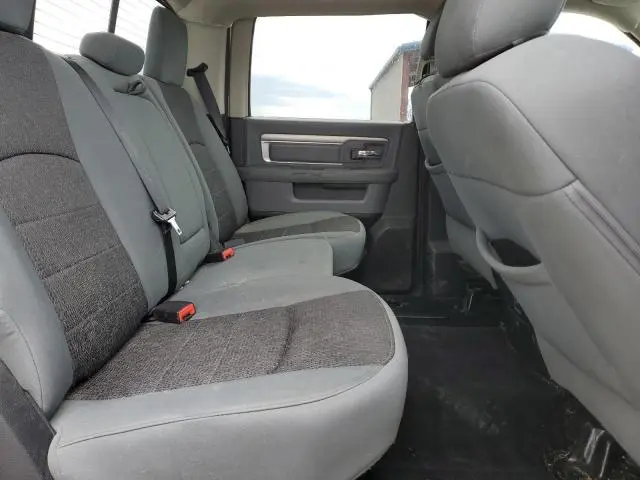 2013 RAM 1500 SLT  