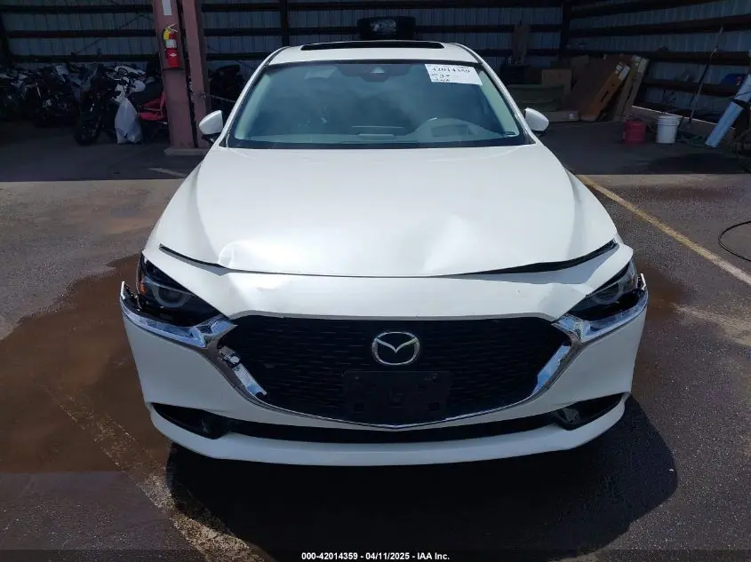 2022 MAZDA MAZDA3 PREMIUM