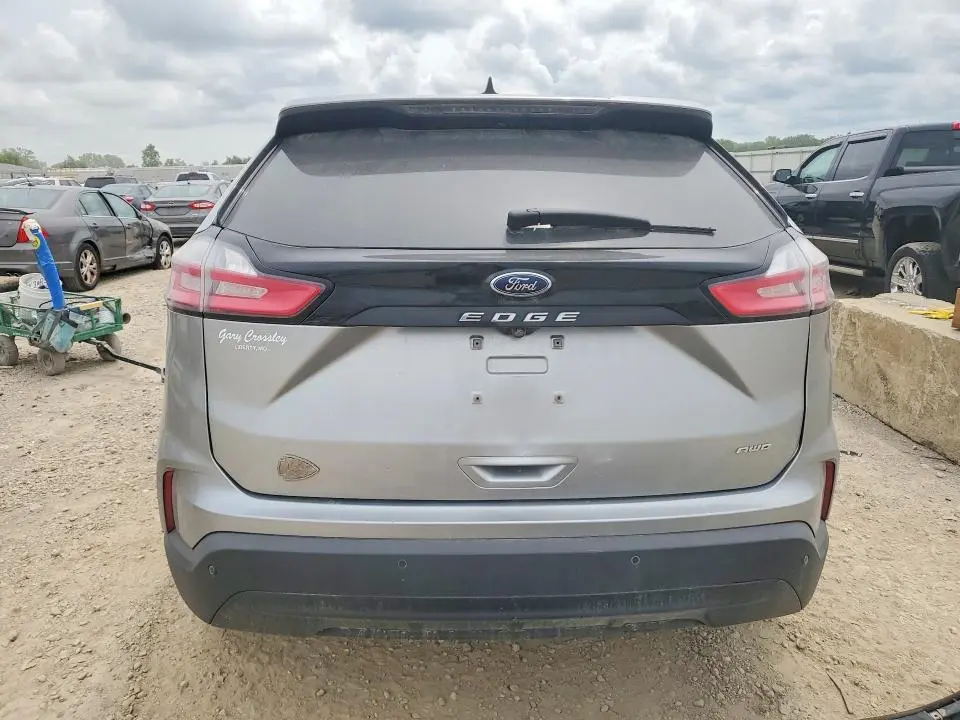 2021 FORD EDGE SE  