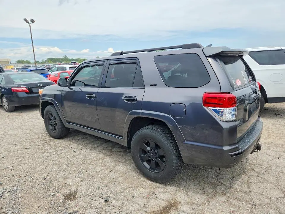 2010 TOYOTA 4RUNNER SR5  