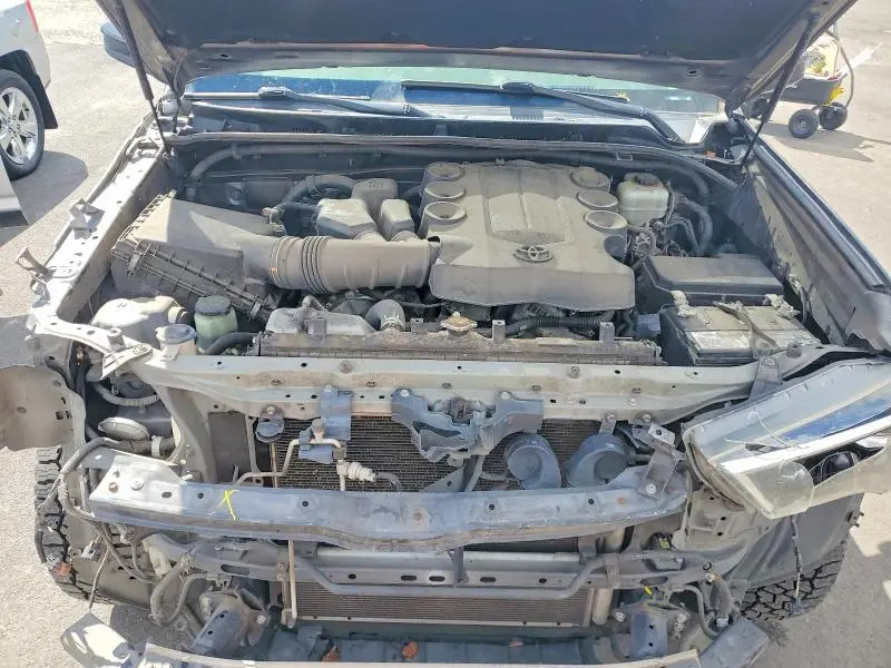 2015 TOYOTA 4RUNNER SR5  