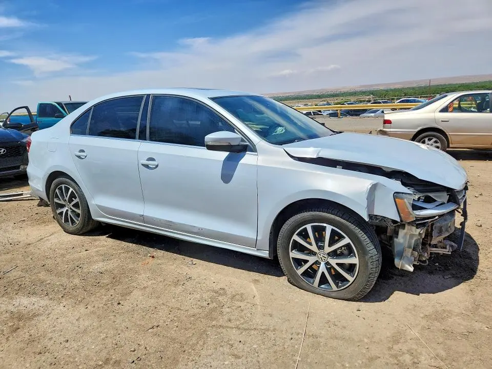 2017 VOLKSWAGEN JETTA SE  